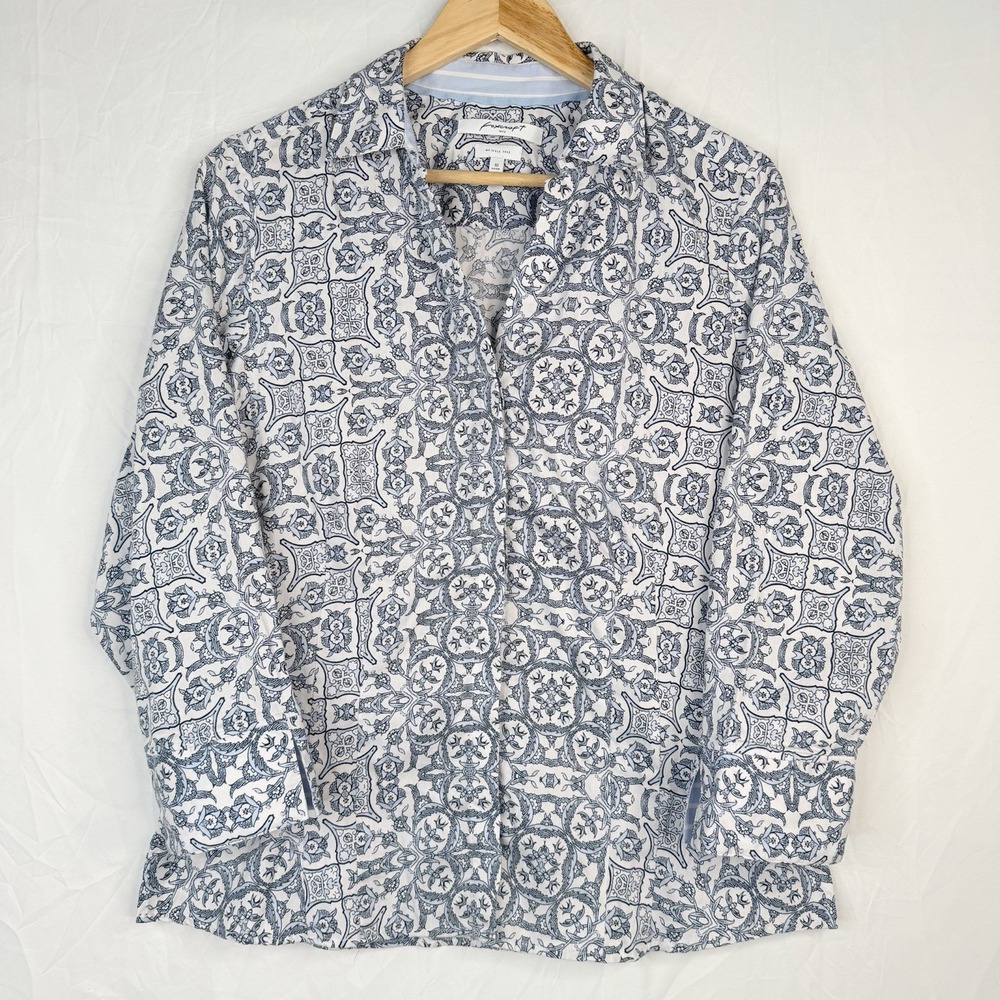 Foxcroft Women's Blouse SZ 10 Blue White Cotton Fitted WrinkleFree Shirt Classic